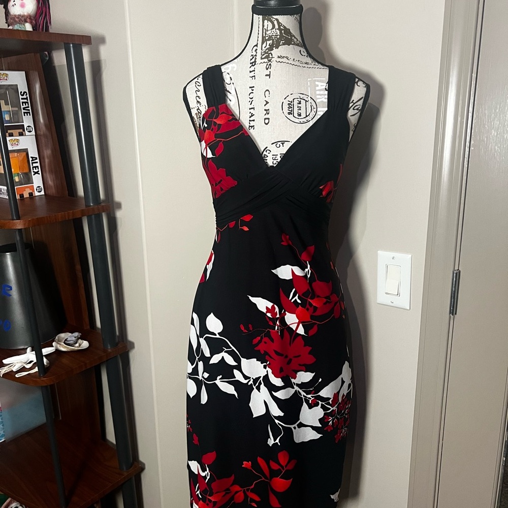 Reitmans Black Red White Floral Wrap Dress